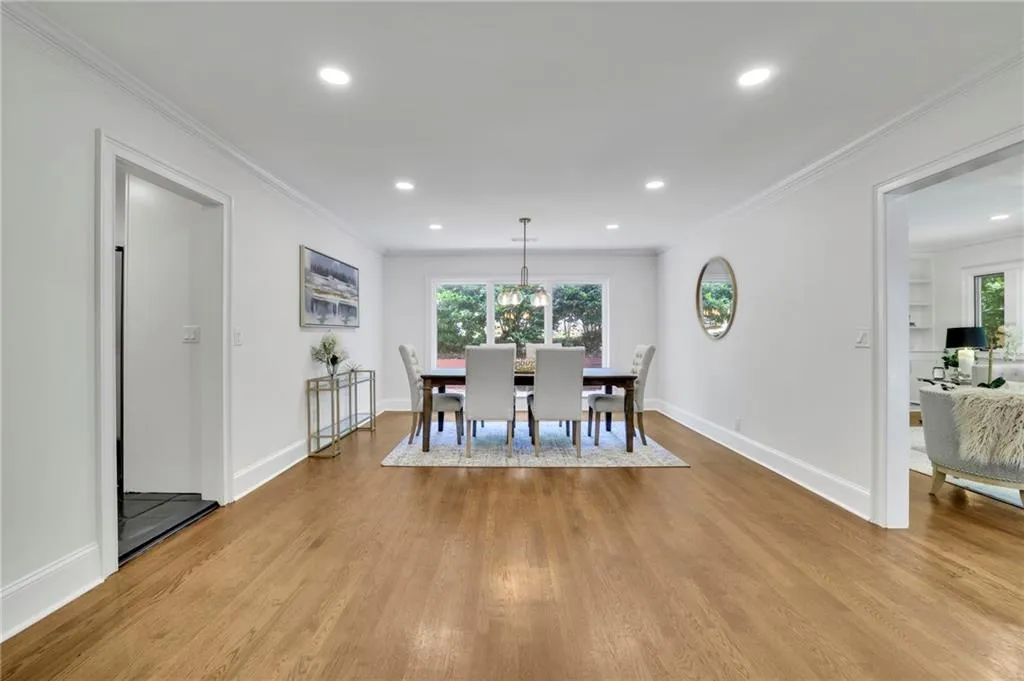Formal Dining