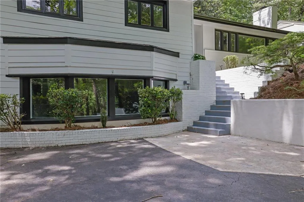 2858 Mornington Drive Nw, Atlanta, Georgia 30327, 4 Bedrooms Bedrooms, ,3 BathroomsBathrooms,Residential,For Sale,2858 Mornington Drive Nw,7616218