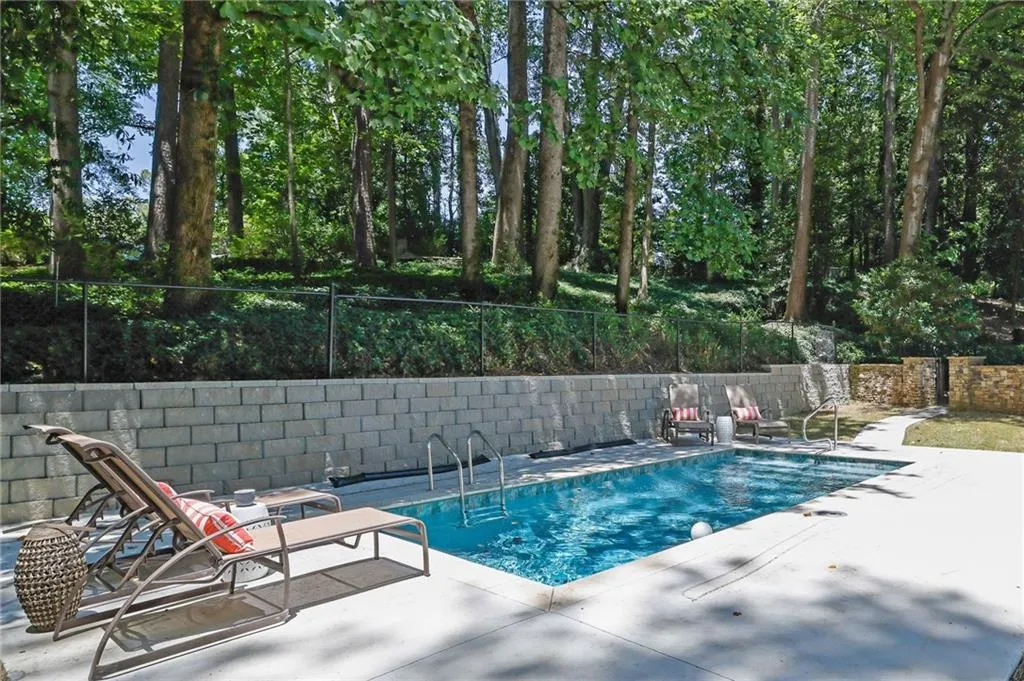 2858 Mornington Drive Nw, Atlanta, Georgia 30327, 4 Bedrooms Bedrooms, ,3 BathroomsBathrooms,Residential,For Sale,2858 Mornington Drive Nw,7616218