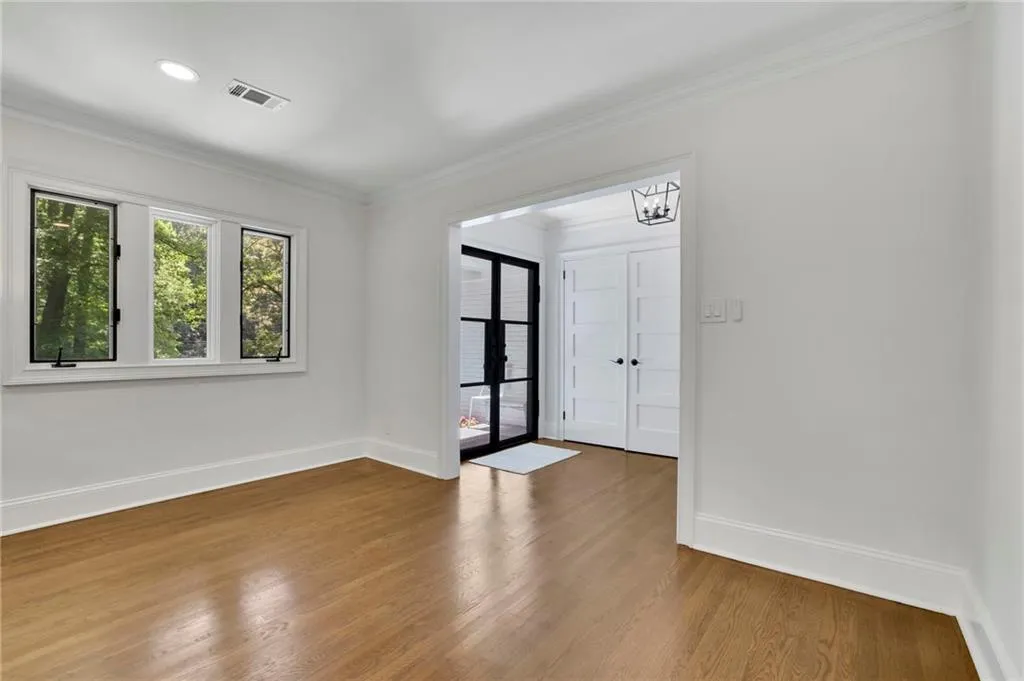 2858 Mornington Drive Nw, Atlanta, Georgia 30327, 4 Bedrooms Bedrooms, ,3 BathroomsBathrooms,Residential,For Sale,2858 Mornington Drive Nw,7616218