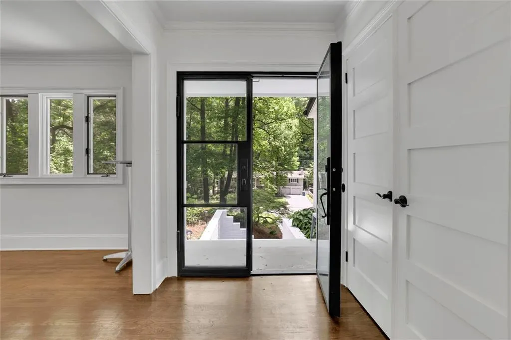2858 Mornington Drive Nw, Atlanta, Georgia 30327, 4 Bedrooms Bedrooms, ,3 BathroomsBathrooms,Residential,For Sale,2858 Mornington Drive Nw,7616218