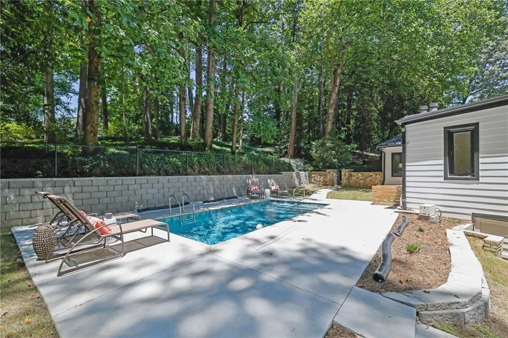 2858 Mornington Drive Nw, Atlanta, Georgia 30327, 4 Bedrooms Bedrooms, ,3 BathroomsBathrooms,Residential,For Sale,2858 Mornington Drive Nw,7616218