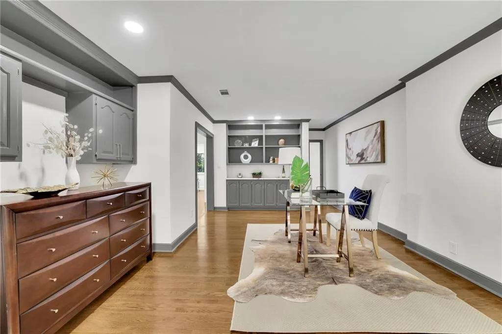 2858 Mornington Drive Nw, Atlanta, Georgia 30327, 4 Bedrooms Bedrooms, ,3 BathroomsBathrooms,Residential,For Sale,2858 Mornington Drive Nw,7616218