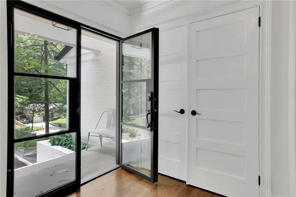 2858 Mornington Drive Nw, Atlanta, Georgia 30327, 4 Bedrooms Bedrooms, ,3 BathroomsBathrooms,Residential,For Sale,2858 Mornington Drive Nw,7616218