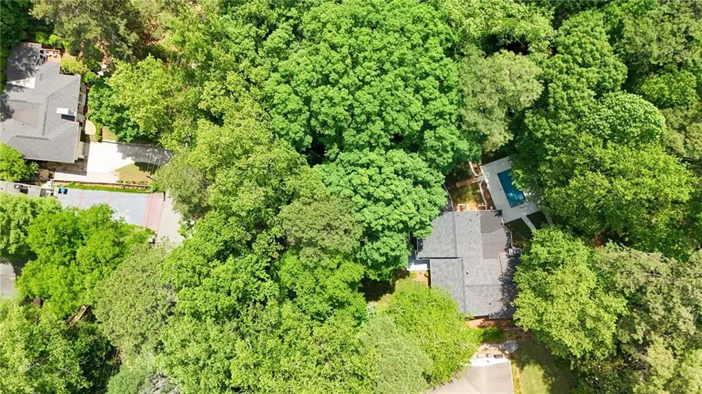 2858 Mornington Drive Nw, Atlanta, Georgia 30327, 4 Bedrooms Bedrooms, ,3 BathroomsBathrooms,Residential,For Sale,2858 Mornington Drive Nw,7616218