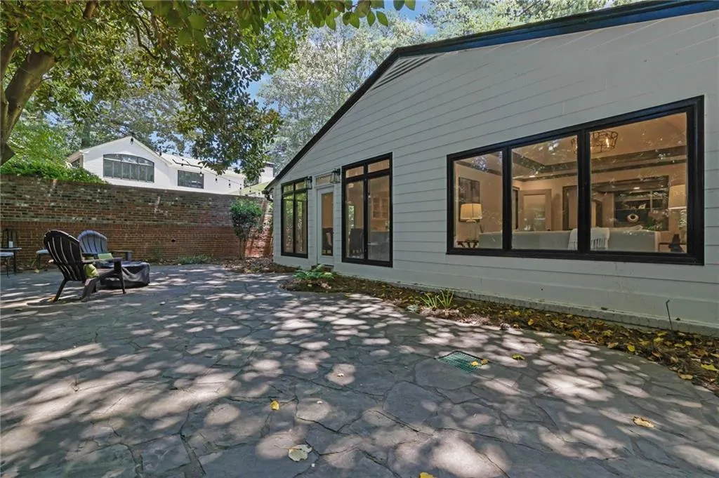 2858 Mornington Drive Nw, Atlanta, Georgia 30327, 4 Bedrooms Bedrooms, ,3 BathroomsBathrooms,Residential,For Sale,2858 Mornington Drive Nw,7616218