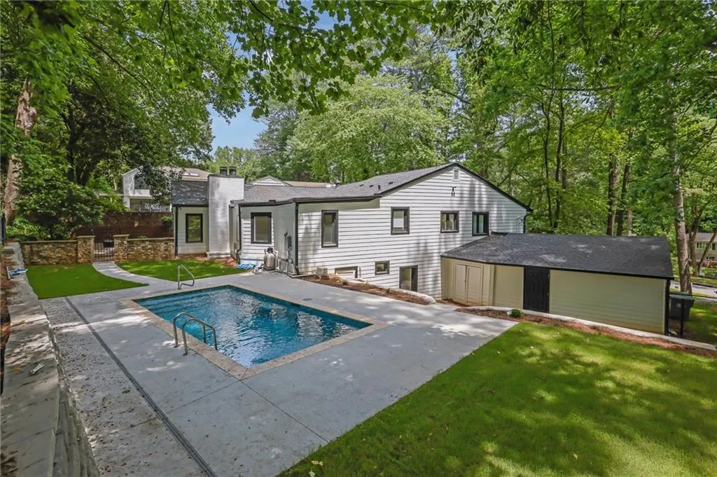 2858 Mornington Drive Nw, Atlanta, Georgia 30327, 4 Bedrooms Bedrooms, ,3 BathroomsBathrooms,Residential,For Sale,2858 Mornington Drive Nw,7616218