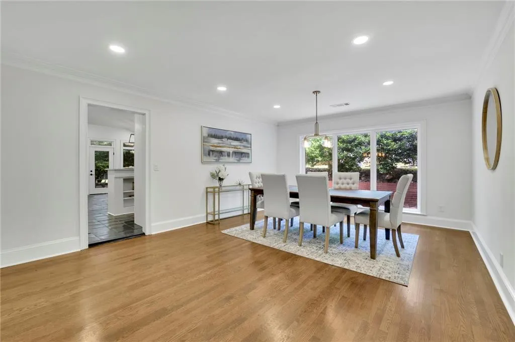 Formal Dining