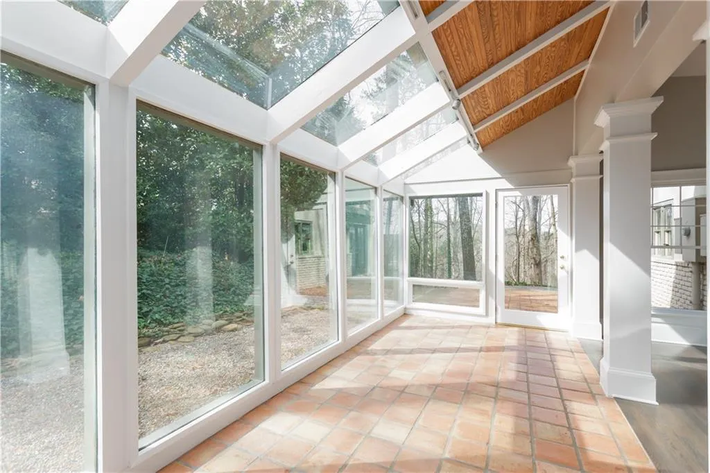 4990 Riverview Road, Sandy Springs, Georgia 30327, 4 Bedrooms Bedrooms, ,4 BathroomsBathrooms,Residential,Sold,4990 Riverview Road,6522219