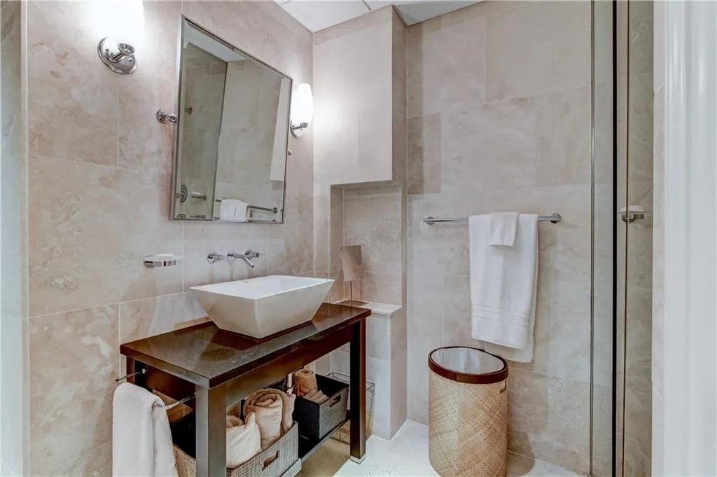 4990 Riverview Road, Sandy Springs, Georgia 30327, 4 Bedrooms Bedrooms, ,4 BathroomsBathrooms,Residential,Sold,4990 Riverview Road,6522219