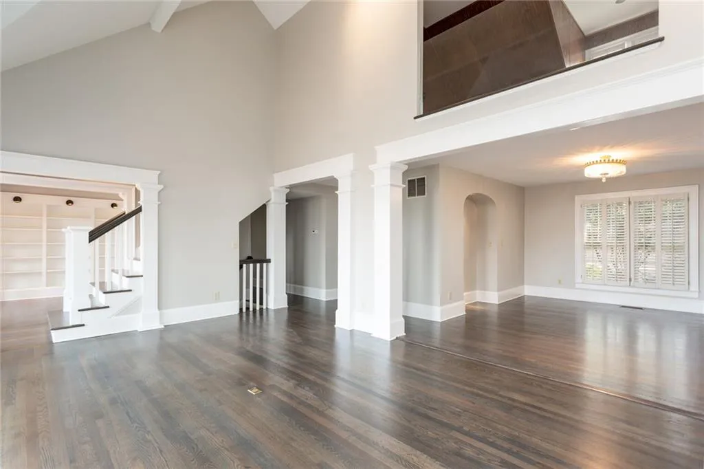 4990 Riverview Road, Sandy Springs, Georgia 30327, 4 Bedrooms Bedrooms, ,4 BathroomsBathrooms,Residential,Sold,4990 Riverview Road,6522219