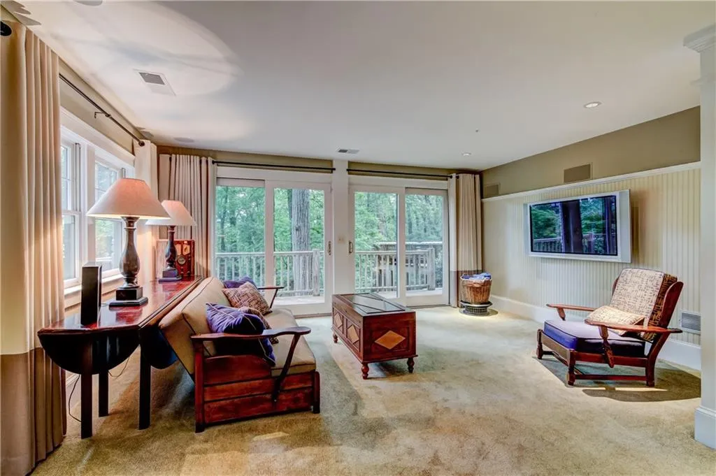 4990 Riverview Road, Sandy Springs, Georgia 30327, 4 Bedrooms Bedrooms, ,4 BathroomsBathrooms,Residential,Sold,4990 Riverview Road,6522219