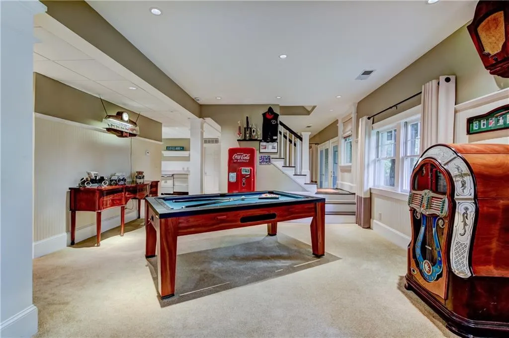 4990 Riverview Road, Sandy Springs, Georgia 30327, 4 Bedrooms Bedrooms, ,4 BathroomsBathrooms,Residential,Sold,4990 Riverview Road,6522219