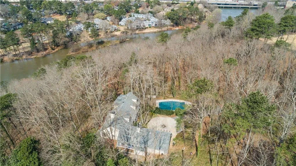 4990 Riverview Road, Sandy Springs, Georgia 30327, 4 Bedrooms Bedrooms, ,4 BathroomsBathrooms,Residential,Sold,4990 Riverview Road,6522219