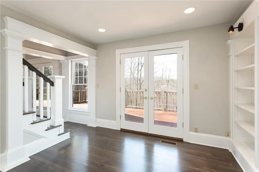 4990 Riverview Road, Sandy Springs, Georgia 30327, 4 Bedrooms Bedrooms, ,4 BathroomsBathrooms,Residential,Sold,4990 Riverview Road,6522219