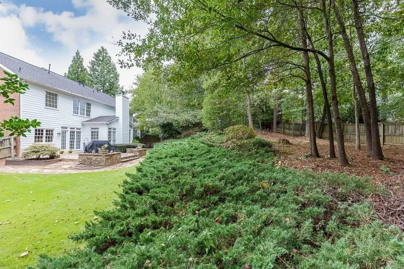 390 Eastcote Drive, Atlanta, Georgia 30350, 4 Bedrooms Bedrooms, ,2 BathroomsBathrooms,Residential,Sold,390 Eastcote Drive,6075961