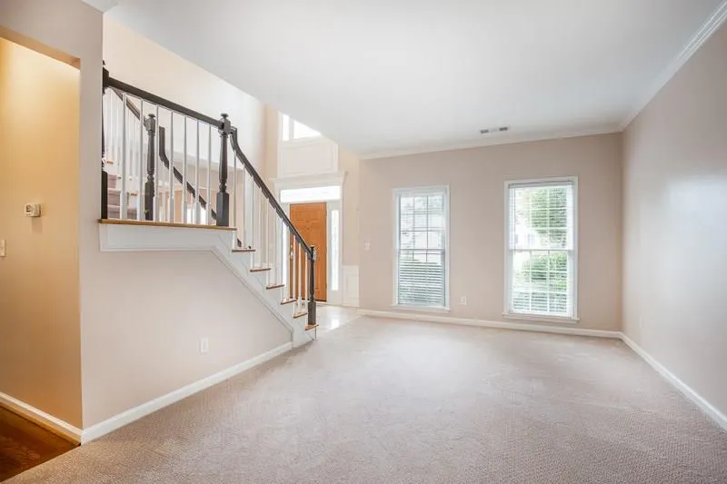390 Eastcote Drive, Atlanta, Georgia 30350, 4 Bedrooms Bedrooms, ,2 BathroomsBathrooms,Residential,Sold,390 Eastcote Drive,6075961
