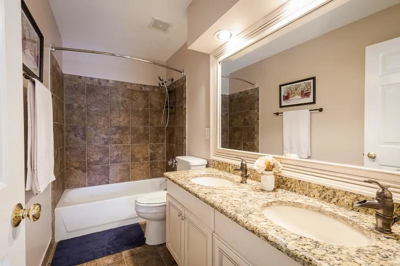 390 Eastcote Drive, Atlanta, Georgia 30350, 4 Bedrooms Bedrooms, ,2 BathroomsBathrooms,Residential,Sold,390 Eastcote Drive,6075961
