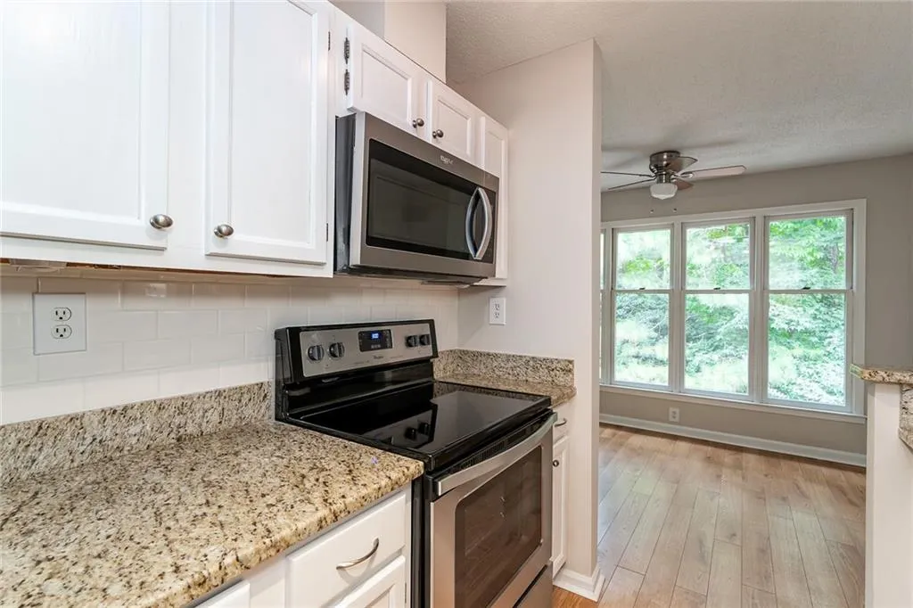 908 Garden Court, Atlanta, Georgia 30328, 2 Bedrooms Bedrooms, ,2 BathroomsBathrooms,Residential,Sold,908 Garden Court,6631921