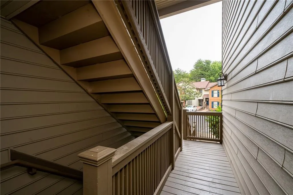 908 Garden Court, Atlanta, Georgia 30328, 2 Bedrooms Bedrooms, ,2 BathroomsBathrooms,Residential,Sold,908 Garden Court,6631921