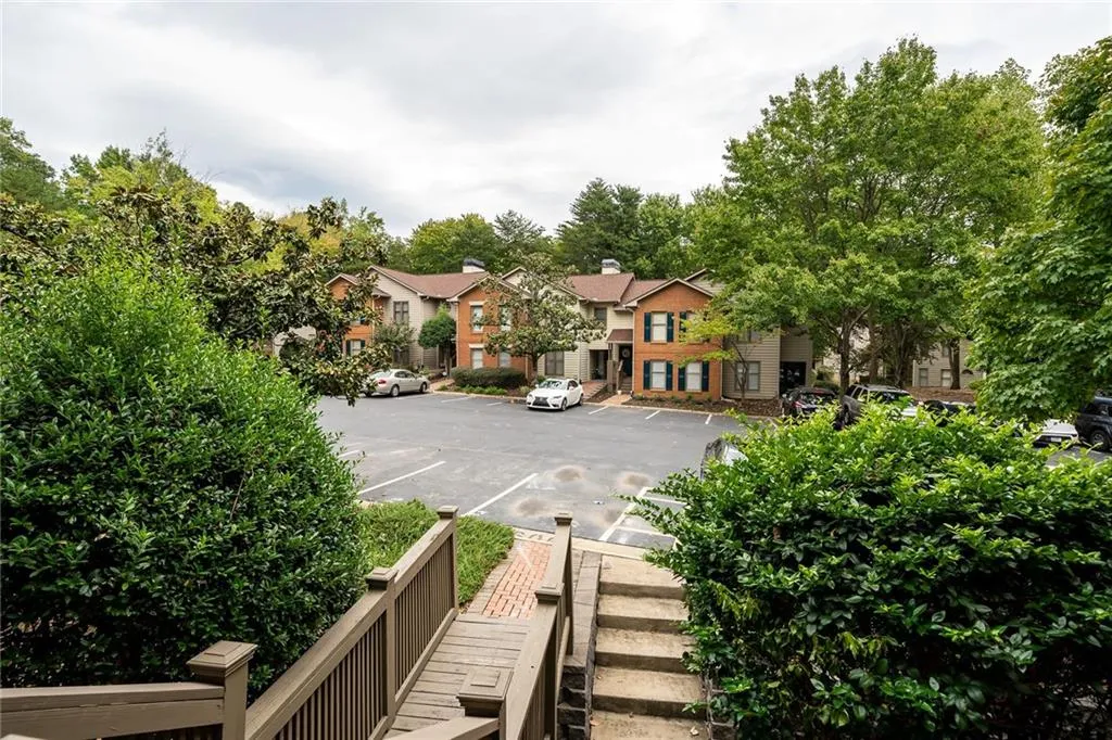 908 Garden Court, Atlanta, Georgia 30328, 2 Bedrooms Bedrooms, ,2 BathroomsBathrooms,Residential,Sold,908 Garden Court,6631921