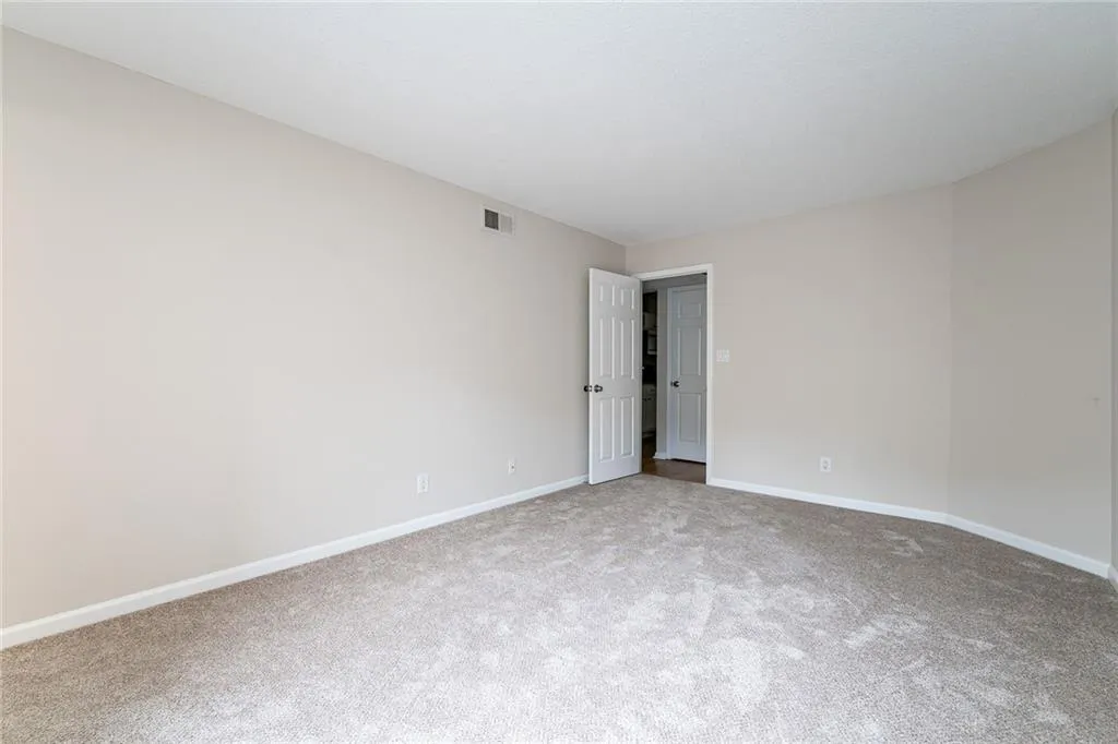 908 Garden Court, Atlanta, Georgia 30328, 2 Bedrooms Bedrooms, ,2 BathroomsBathrooms,Residential,Sold,908 Garden Court,6631921