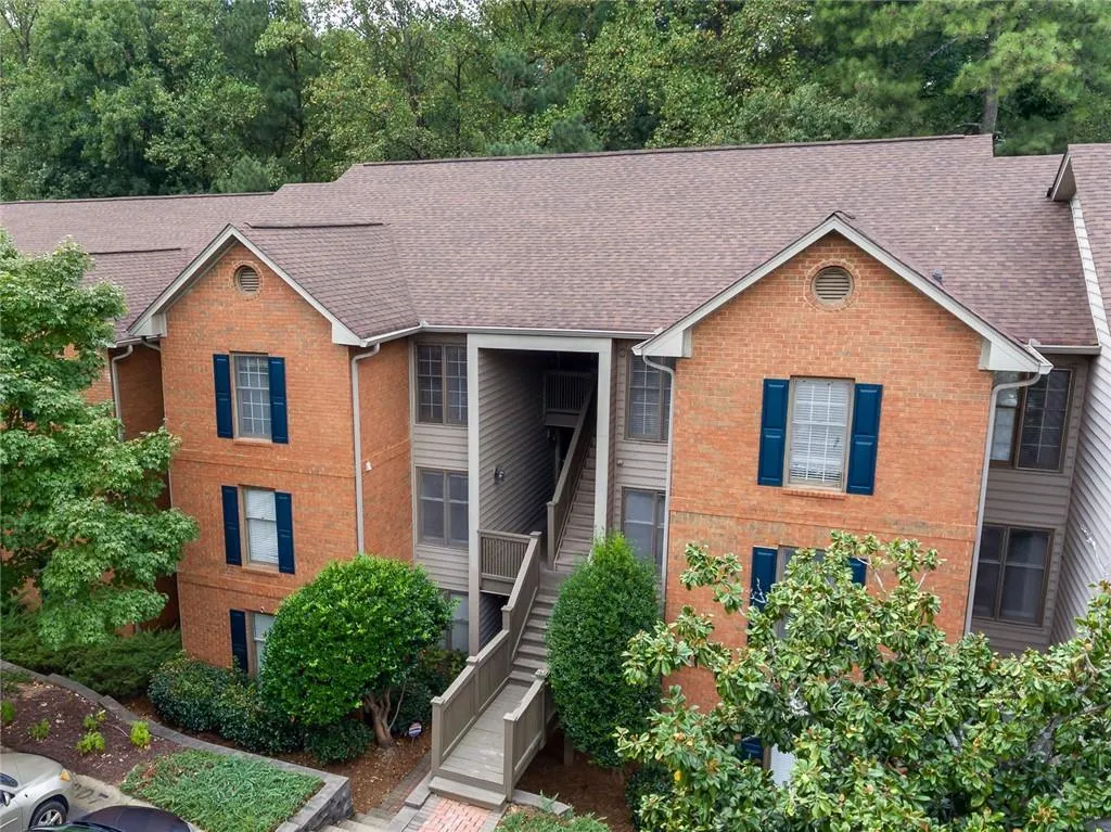 908 Garden Court, Atlanta, Georgia 30328, 2 Bedrooms Bedrooms, ,2 BathroomsBathrooms,Residential,Sold,908 Garden Court,6631921