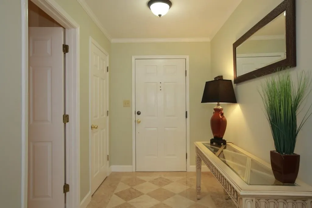 23202 Plantation Drive Unit 202, Atlanta, Georgia 30324, 2 Bedrooms Bedrooms, ,2 BathroomsBathrooms,Residential,Sold,23202 Plantation Drive Unit 202,5819597