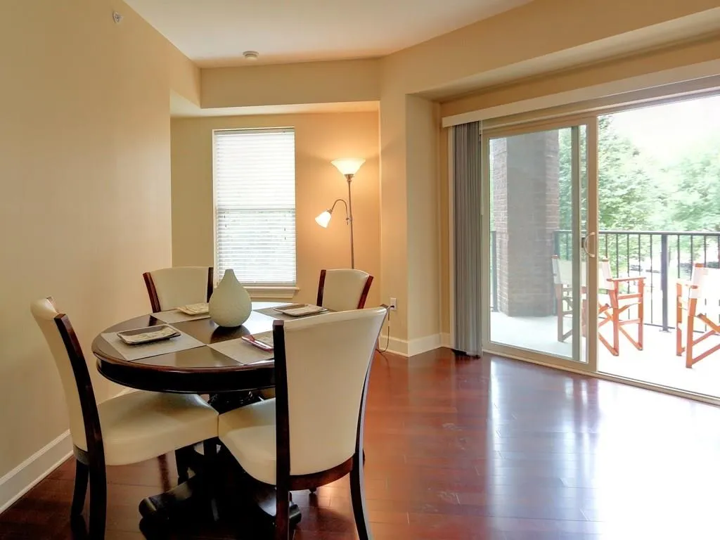 200 River Vista Drive Unit 219, Atlanta, Georgia 30339, 2 Bedrooms Bedrooms, ,2 BathroomsBathrooms,Residential,Sold,200 River Vista Drive Unit 219,5859373