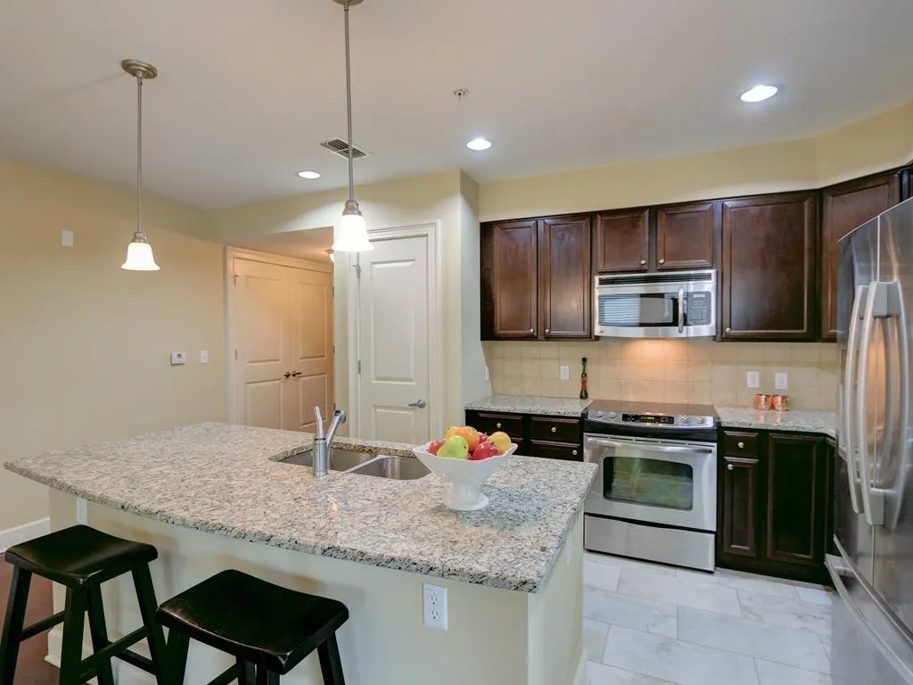 200 River Vista Drive Unit 219, Atlanta, Georgia 30339, 2 Bedrooms Bedrooms, ,2 BathroomsBathrooms,Residential,Sold,200 River Vista Drive Unit 219,5859373