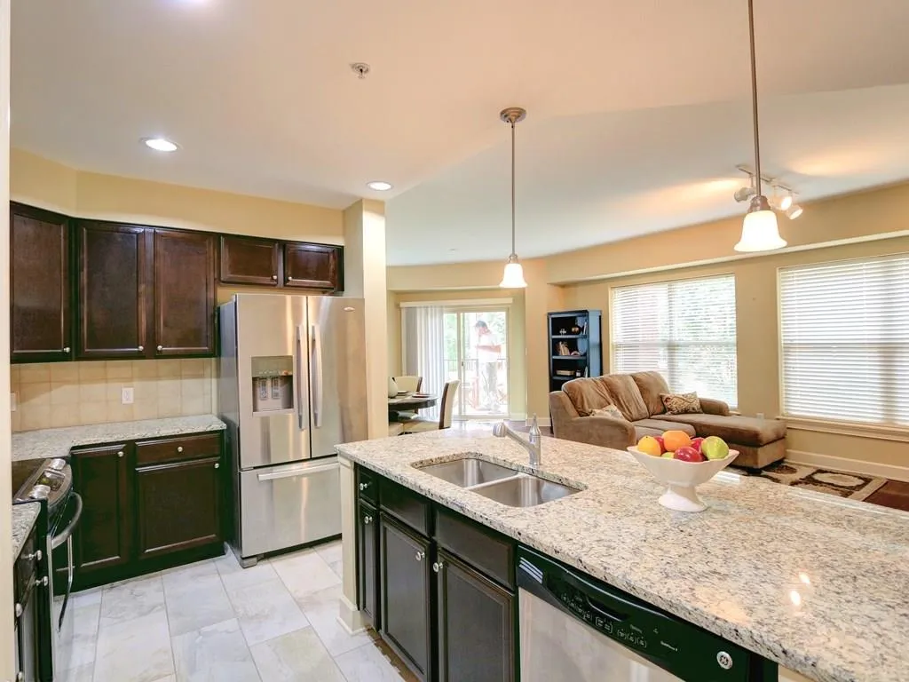 200 River Vista Drive Unit 219, Atlanta, Georgia 30339, 2 Bedrooms Bedrooms, ,2 BathroomsBathrooms,Residential,Sold,200 River Vista Drive Unit 219,5859373