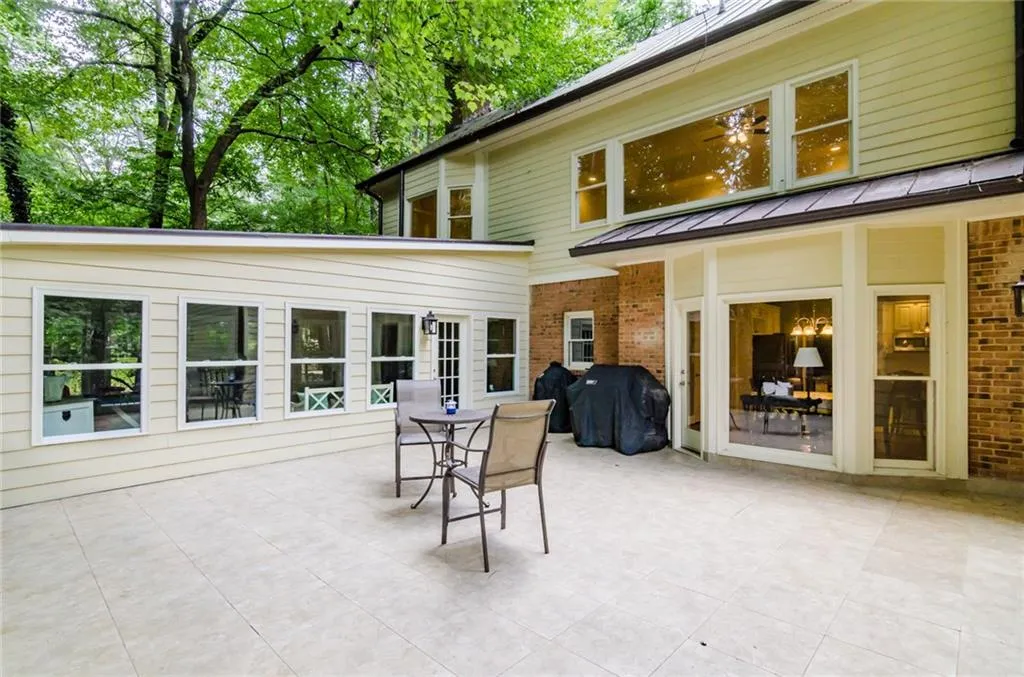 6895 Brandon Mill Road Nw, Sandy Springs, Georgia 30328, 5 Bedrooms Bedrooms, ,4 BathroomsBathrooms,Residential,Sold,6895 Brandon Mill Road Nw,5903888