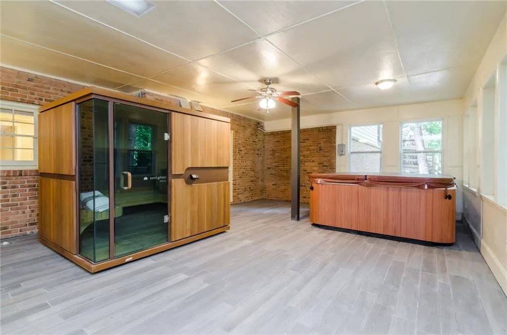 6895 Brandon Mill Road Nw, Sandy Springs, Georgia 30328, 5 Bedrooms Bedrooms, ,4 BathroomsBathrooms,Residential,Sold,6895 Brandon Mill Road Nw,5903888