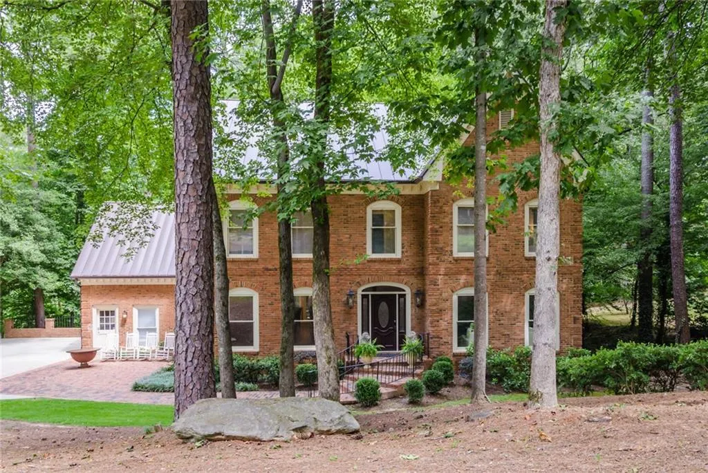 6895 Brandon Mill Road Nw, Sandy Springs, Georgia 30328, 5 Bedrooms Bedrooms, ,4 BathroomsBathrooms,Residential,Sold,6895 Brandon Mill Road Nw,5903888