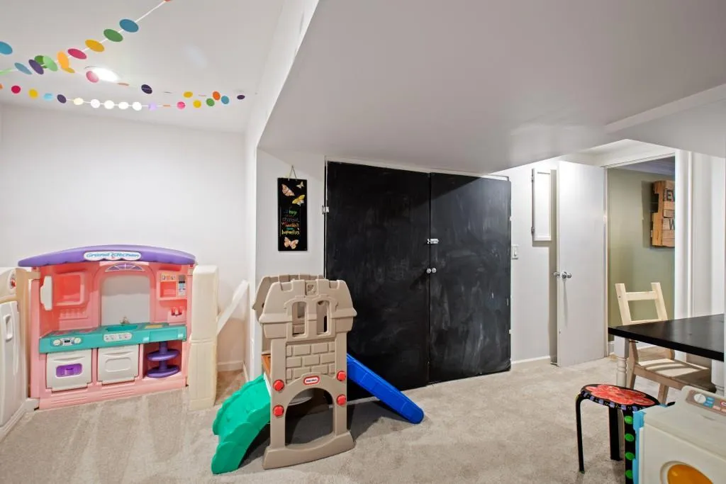 335 Westerhall Court, Atlanta, Georgia 30328, 4 Bedrooms Bedrooms, ,3 BathroomsBathrooms,Residential,Sold,335 Westerhall Court,6673814