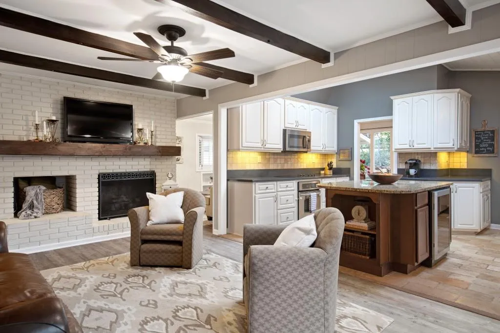 335 Westerhall Court, Atlanta, Georgia 30328, 4 Bedrooms Bedrooms, ,3 BathroomsBathrooms,Residential,Sold,335 Westerhall Court,6673814