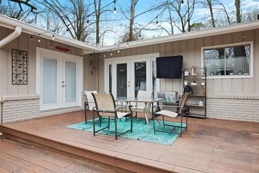 335 Westerhall Court, Atlanta, Georgia 30328, 4 Bedrooms Bedrooms, ,3 BathroomsBathrooms,Residential,Sold,335 Westerhall Court,6673814