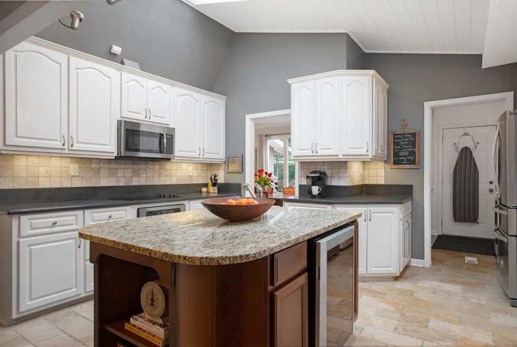 335 Westerhall Court, Atlanta, Georgia 30328, 4 Bedrooms Bedrooms, ,3 BathroomsBathrooms,Residential,Sold,335 Westerhall Court,6673814