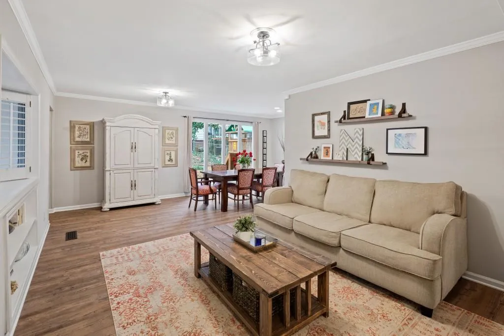 335 Westerhall Court, Atlanta, Georgia 30328, 4 Bedrooms Bedrooms, ,3 BathroomsBathrooms,Residential,Sold,335 Westerhall Court,6673814