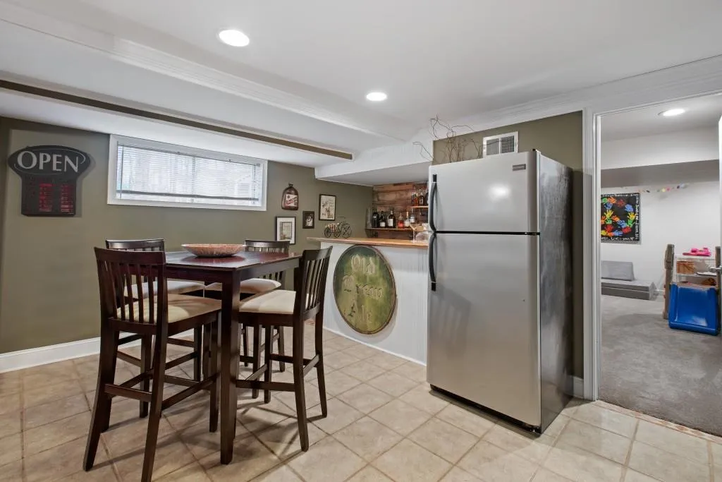 335 Westerhall Court, Atlanta, Georgia 30328, 4 Bedrooms Bedrooms, ,3 BathroomsBathrooms,Residential,Sold,335 Westerhall Court,6673814