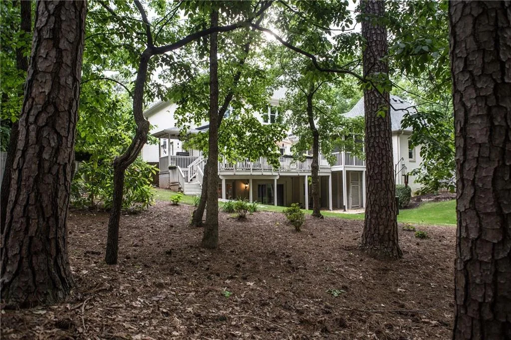 17 Heards Overlook Court, Atlanta, Georgia 30328, 5 Bedrooms Bedrooms, ,4 BathroomsBathrooms,Residential,Sold,17 Heards Overlook Court,6718450