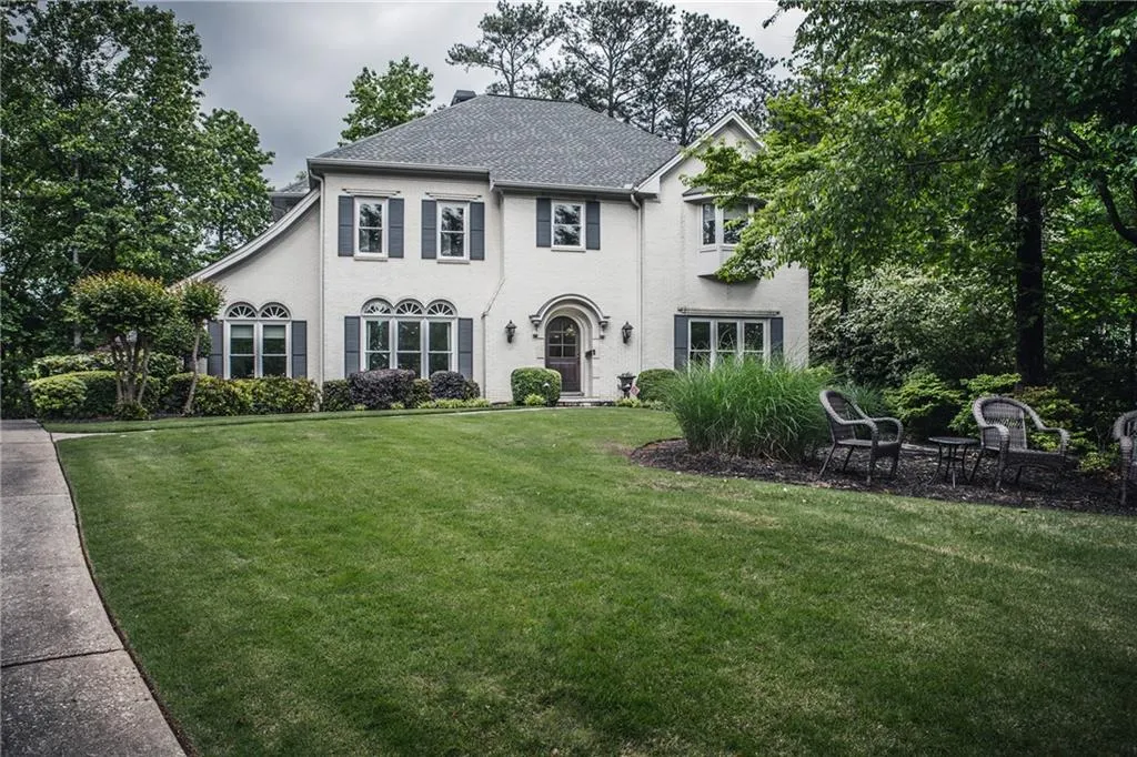 17 Heards Overlook Court, Atlanta, Georgia 30328, 5 Bedrooms Bedrooms, ,4 BathroomsBathrooms,Residential,Sold,17 Heards Overlook Court,6718450