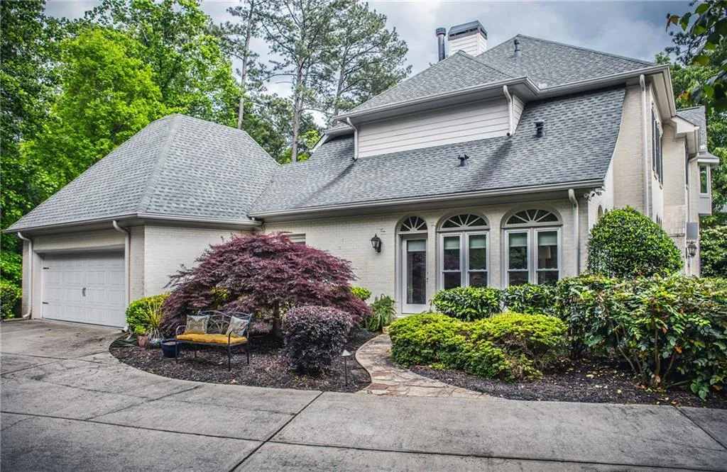 17 Heards Overlook Court, Atlanta, Georgia 30328, 5 Bedrooms Bedrooms, ,4 BathroomsBathrooms,Residential,Sold,17 Heards Overlook Court,6718450