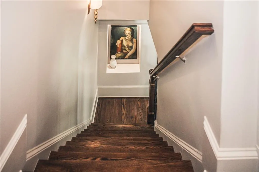 17 Heards Overlook Court, Atlanta, Georgia 30328, 5 Bedrooms Bedrooms, ,4 BathroomsBathrooms,Residential,Sold,17 Heards Overlook Court,6718450