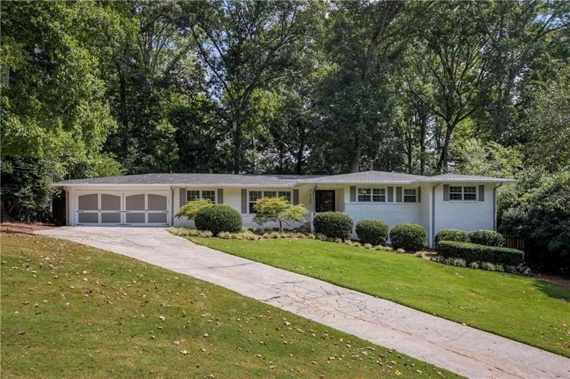 4745 Huntley Drive, Atlanta, Georgia 30342, 5 Bedrooms Bedrooms, ,3 BathroomsBathrooms,Residential,Sold,4745 Huntley Drive,6640109