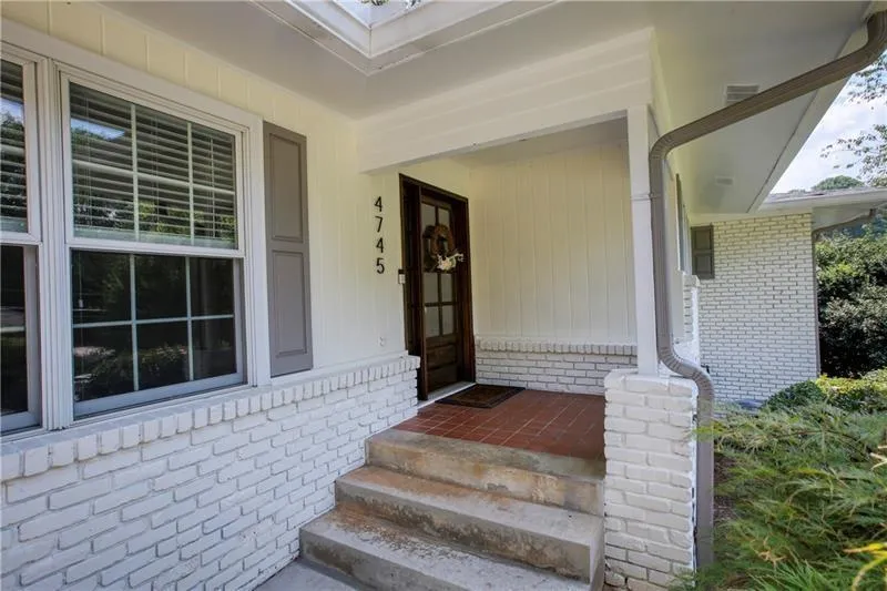 4745 Huntley Drive, Atlanta, Georgia 30342, 5 Bedrooms Bedrooms, ,3 BathroomsBathrooms,Residential,Sold,4745 Huntley Drive,6640109