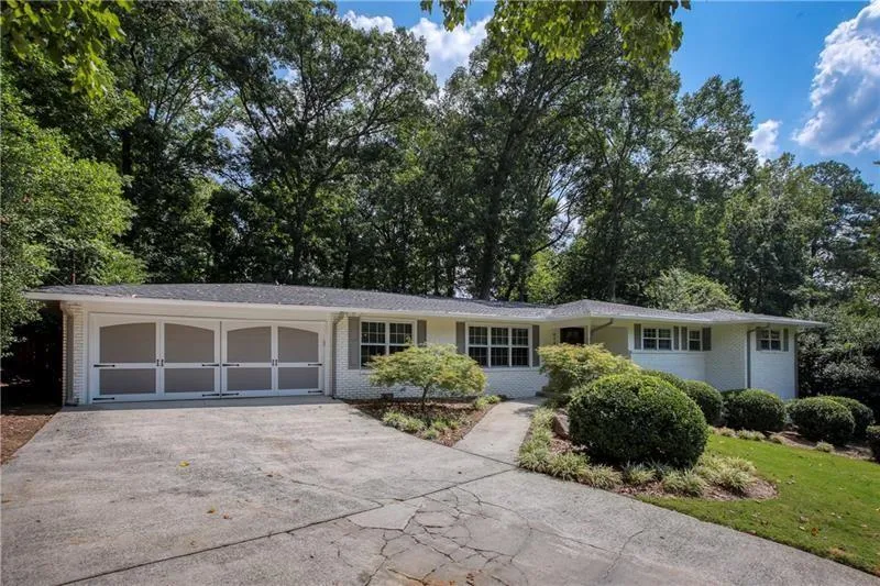4745 Huntley Drive, Atlanta, Georgia 30342, 5 Bedrooms Bedrooms, ,3 BathroomsBathrooms,Residential,Sold,4745 Huntley Drive,6640109
