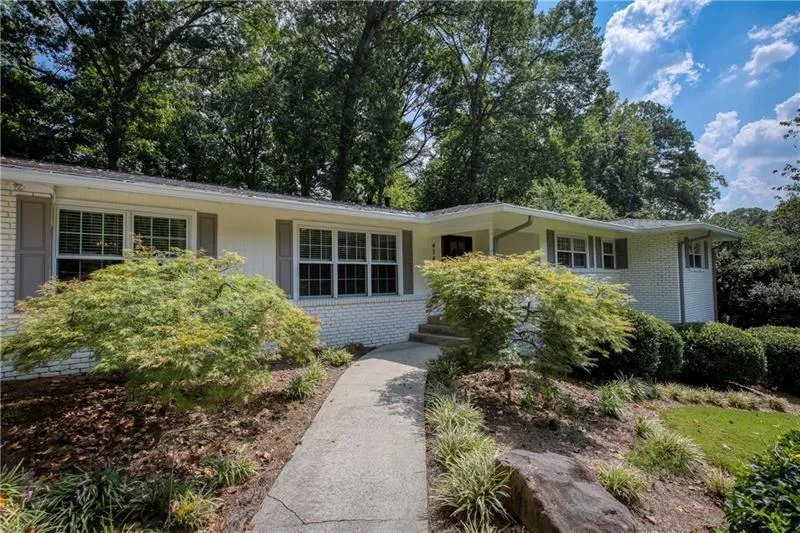 4745 Huntley Drive, Atlanta, Georgia 30342, 5 Bedrooms Bedrooms, ,3 BathroomsBathrooms,Residential,Sold,4745 Huntley Drive,6640109
