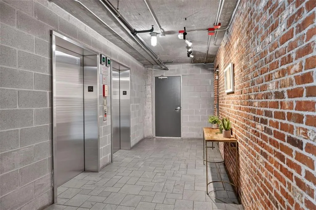 Dual stainless steel elevators
