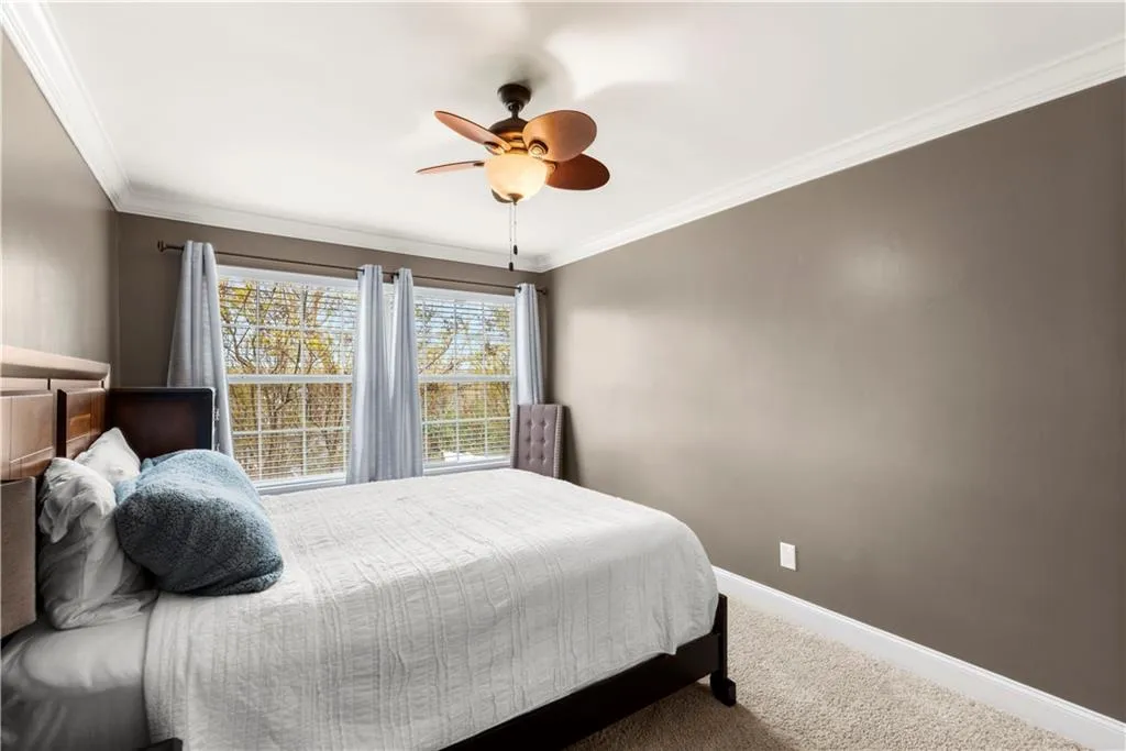 6980 Roswell Road Unit E1, Sandy Springs, Georgia 30328, 2 Bedrooms Bedrooms, ,1 BathroomBathrooms,Residential,Sold,6980 Roswell Road Unit E1,7027519